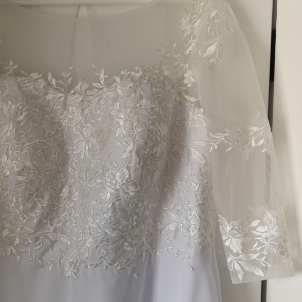 Wedding dress
